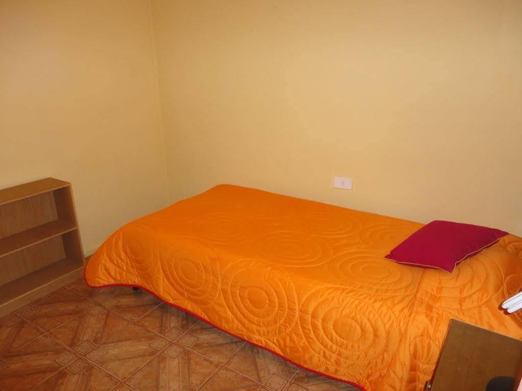 Hostal Miramar فالبارايسو المظهر الخارجي الصورة